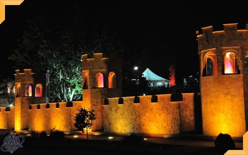 Shab Neshin in isfahan